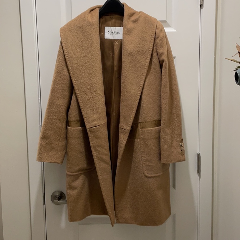 MaxMara camel coat - Picture 4 of 10